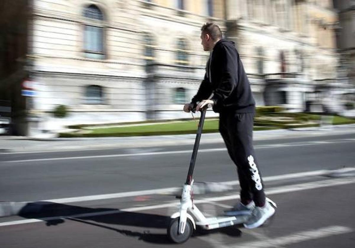 DGT las futuras nuevas normas para los patinetes eléctricos seguro